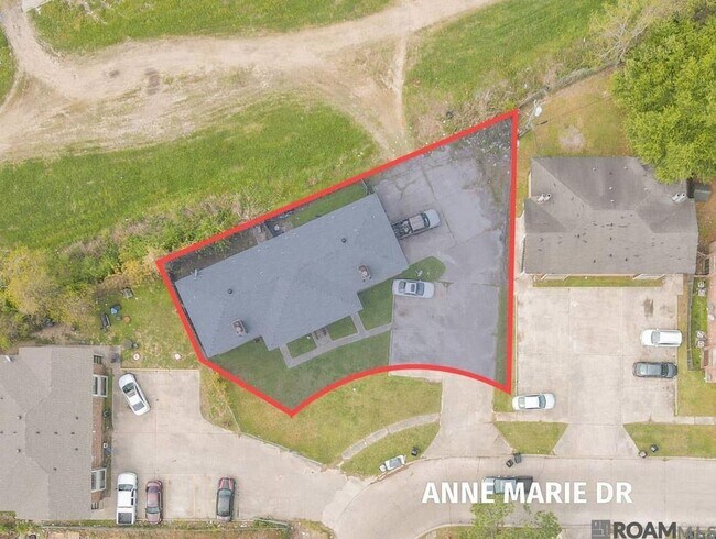 Building Photo - 2266 Anne Marie Dr