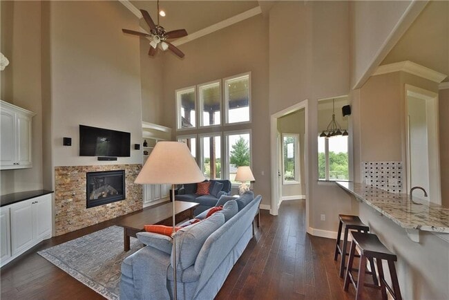Building Photo - 16828 Little Leaf Ln