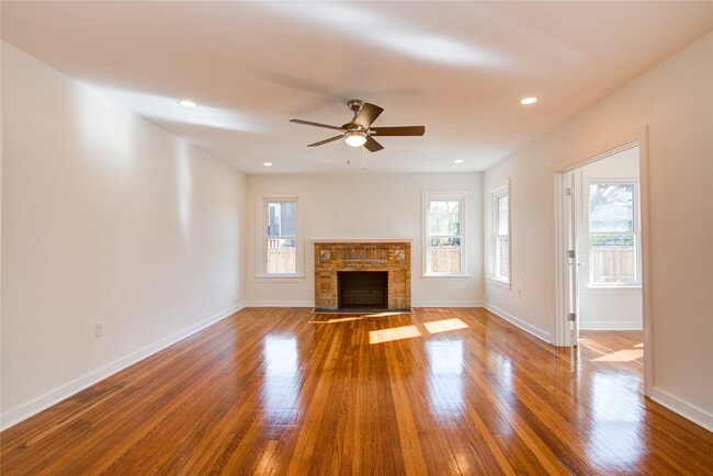 Building Photo - 2208 Blodgett St