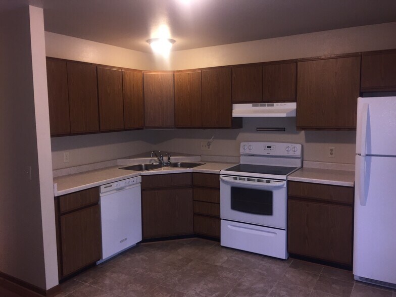 Building Photo - 77 Sinykin Cir