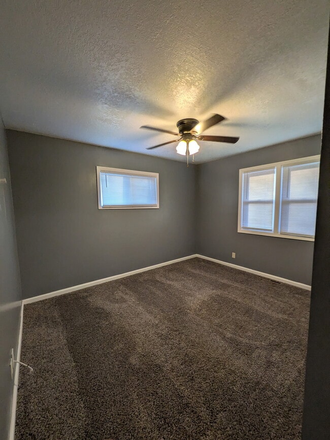 Building Photo - 3621 Kensington Ave