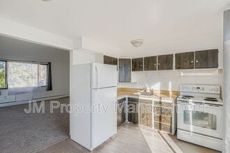 Building Photo - 10590 W 8th Ave