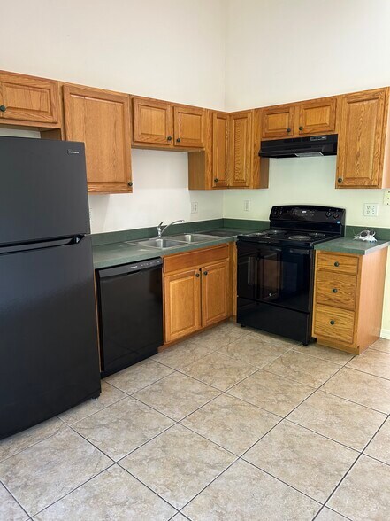 Kitchen with all new appliances - 2677 SE Delmar St