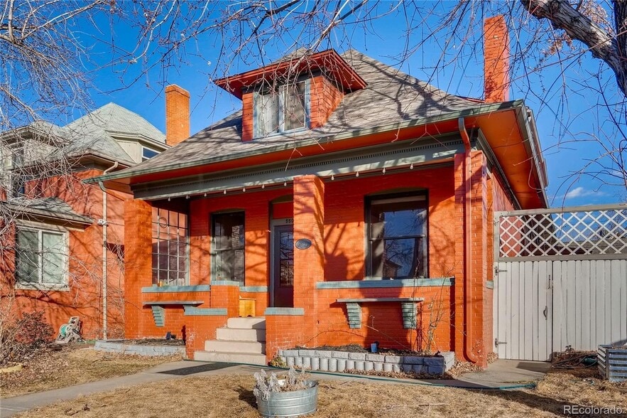 Building Photo - 550 S Lincoln St