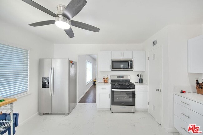 Building Photo - 5253 W Slauson Ave