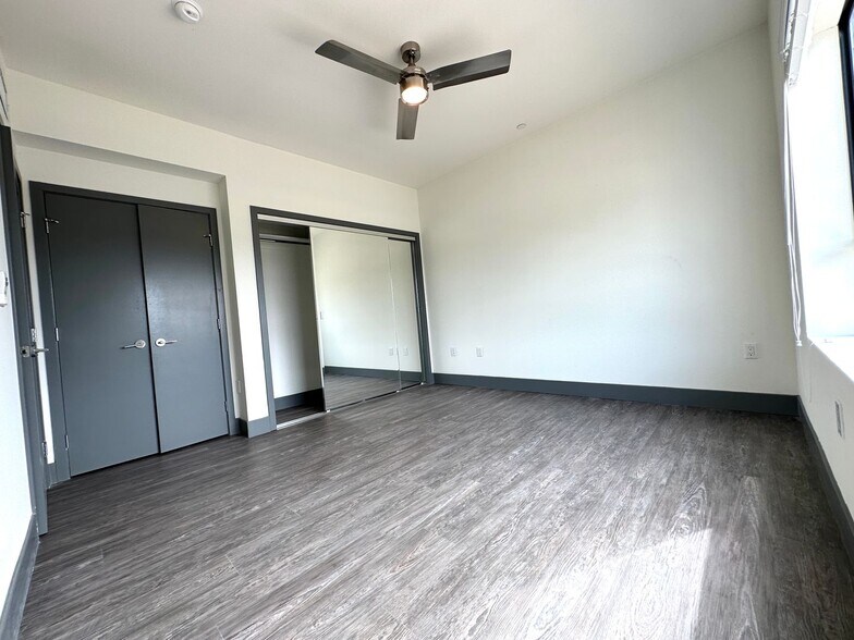 Building Photo - 3743 Midvale Ave