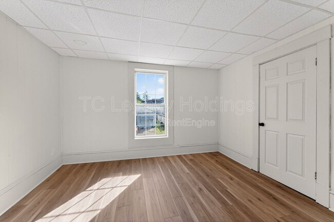 Building Photo - 139 Martin St