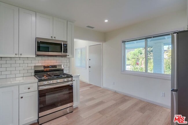Building Photo - 11310 Argan Ave