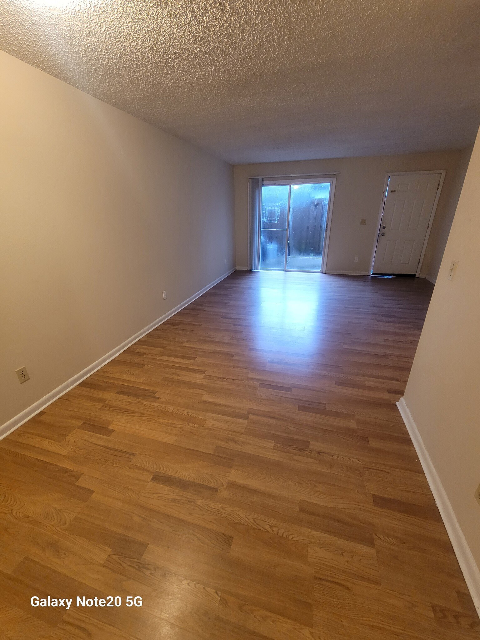 Building Photo - 2900 SE 50th Ct