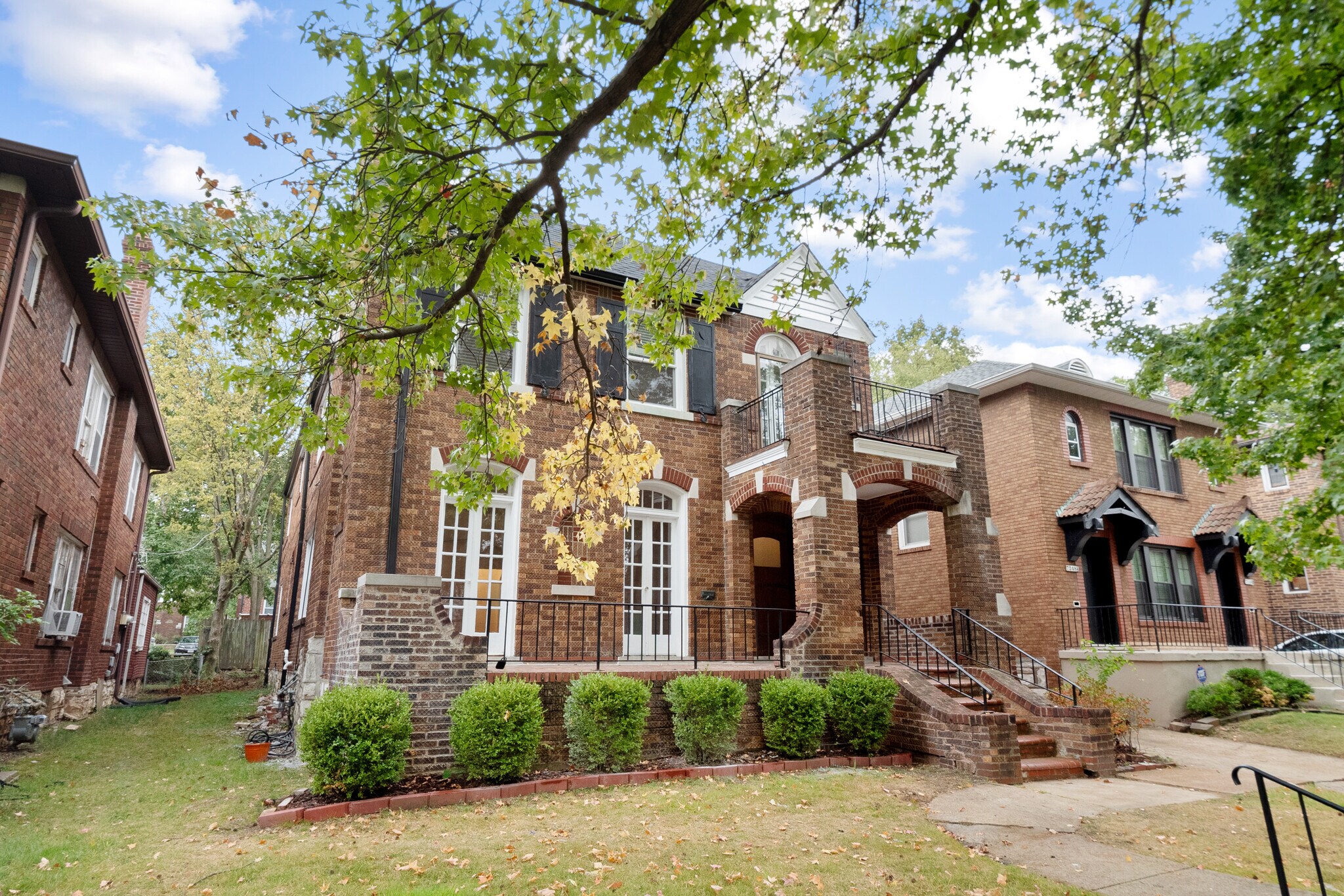 Building Photo - 7246 Amherst Ave