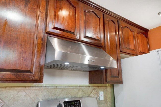 Building Photo - 663 Los Padres Blvd