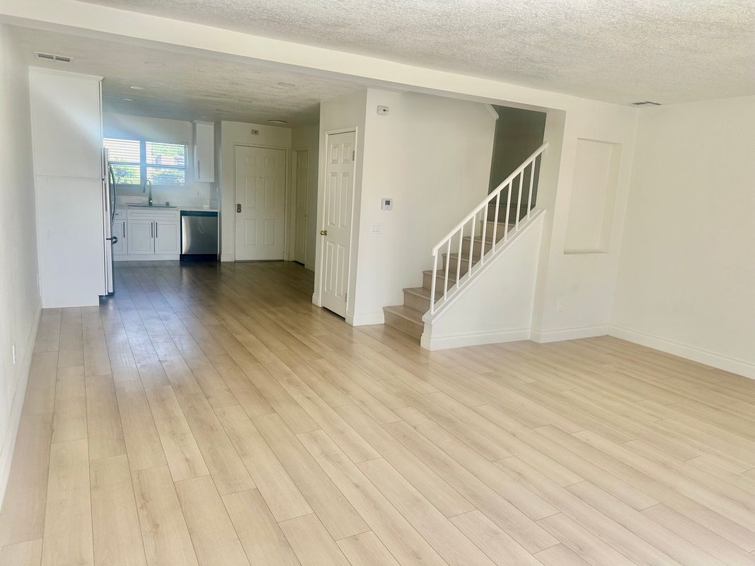 Building Photo - 2731 Erringer Rd