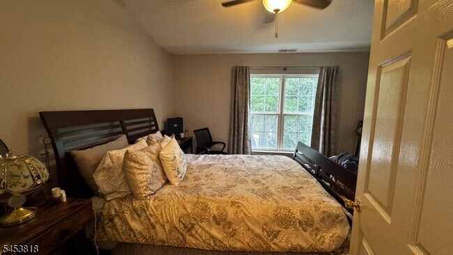 Building Photo - 4603 Tudor Dr