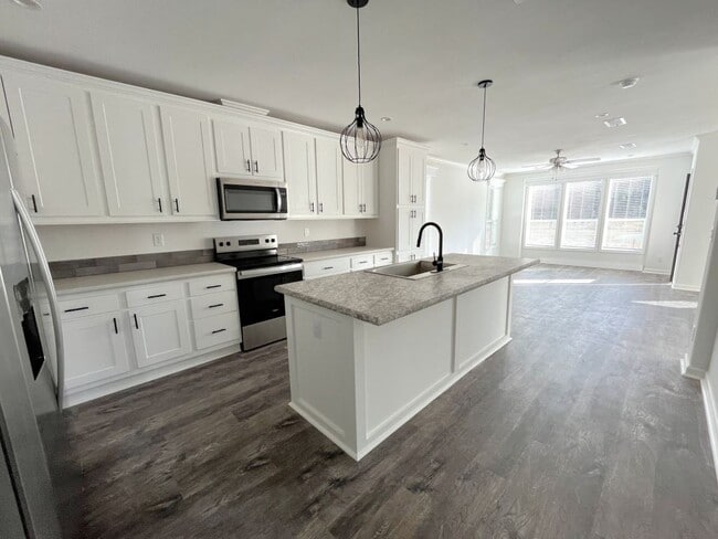 Building Photo - 1009 Vervain Dr