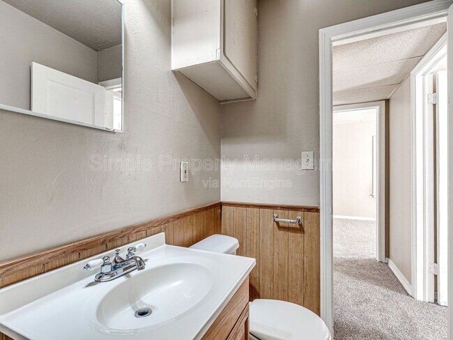 Building Photo - 4001 N Rockwell Ave