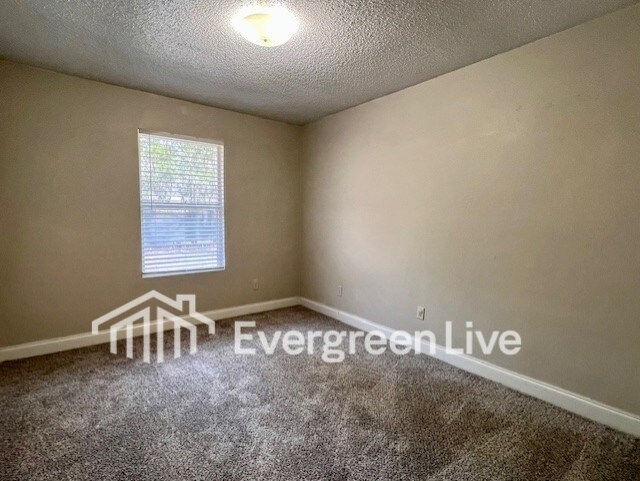 Building Photo - 105 Pembroke Ct