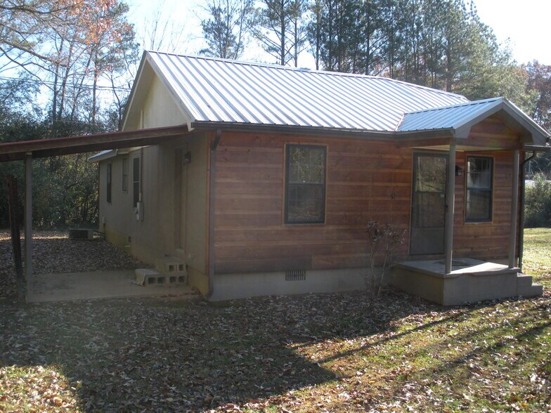 Building Photo - 12 Farmer Rd NW