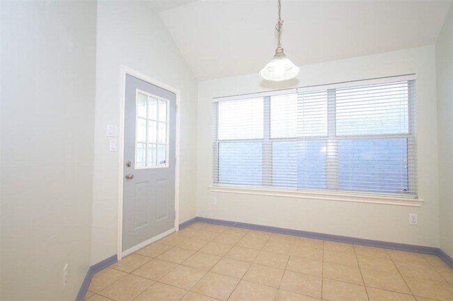Building Photo - 13222 Boxwood Terrace Dr