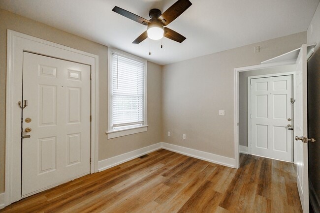 Building Photo - 185 Bloomfield St