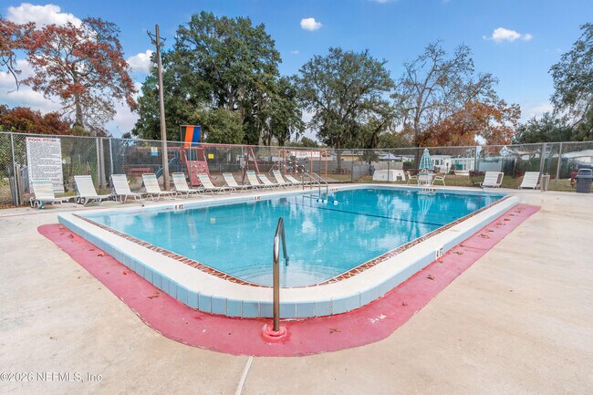 Building Photo - 7631 Timberwood Dr