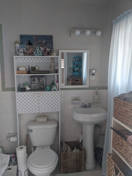 Building Photo - 908 Boston Neck Rd