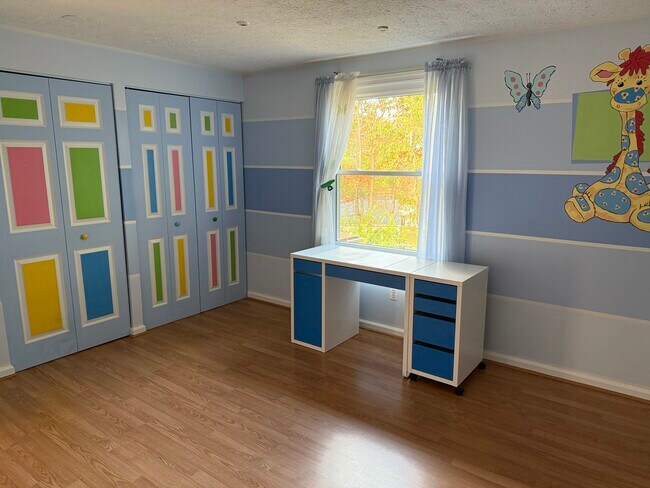 Building Photo - 11 Honeybell Ct