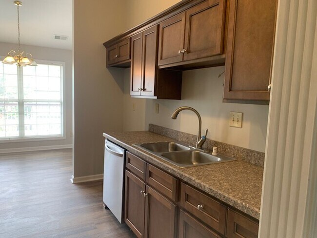 Building Photo - Canterfield Ranch Home      250721