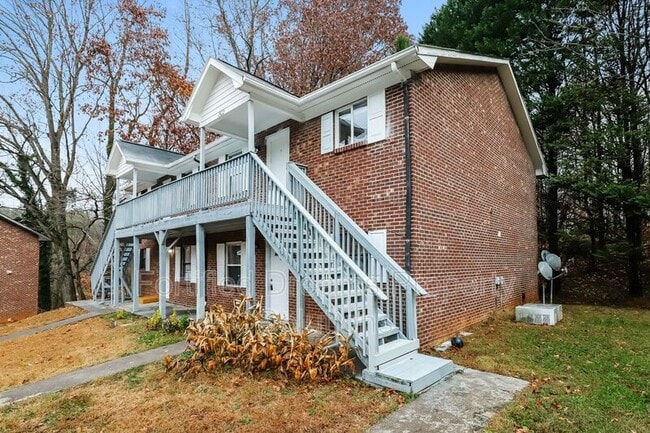 Building Photo - 1502 Oakshire Ct