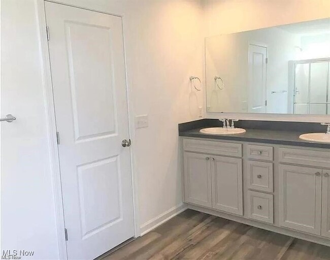 Building Photo - 63 Woodhull Cir