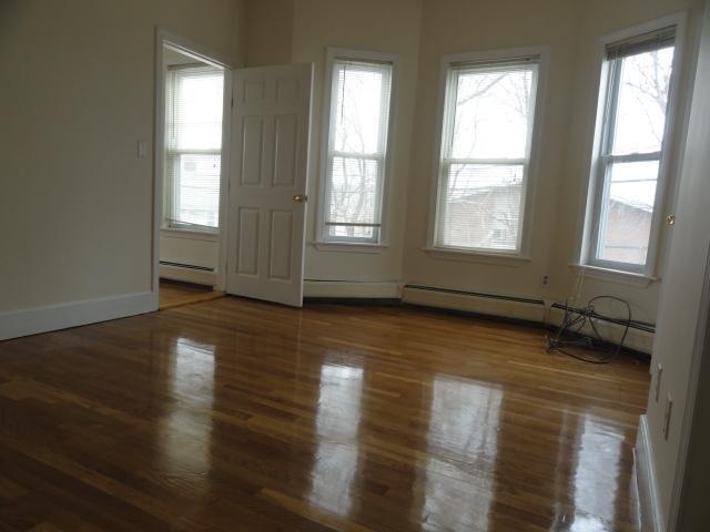 Building Photo - 34 Bond St