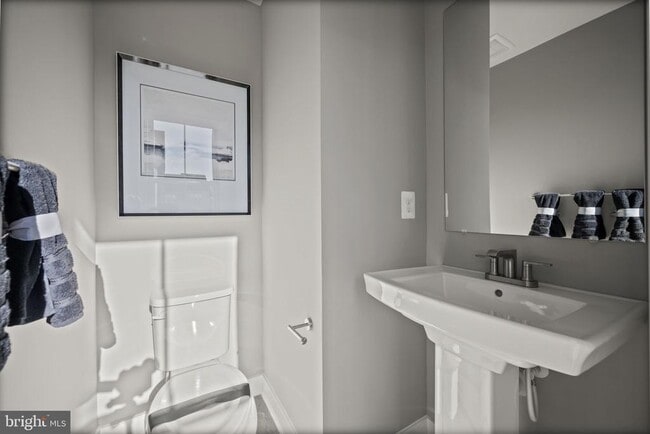 Building Photo - 171 WOODGATE Cir