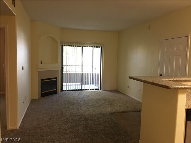 Building Photo - 8250 N Grand Canyon Dr