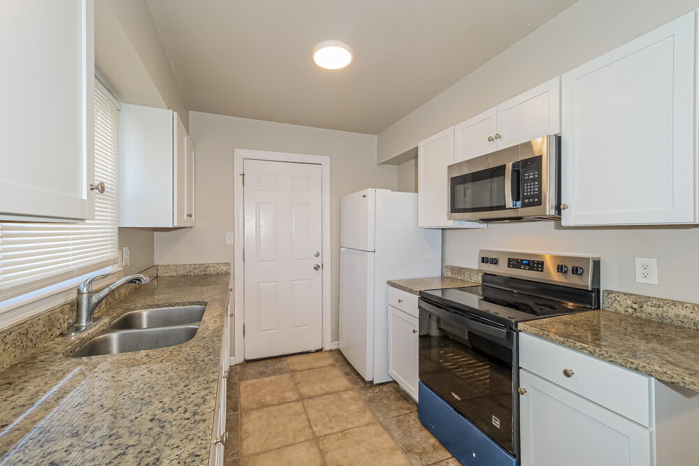 Building Photo - 5903 Fairlane Dr