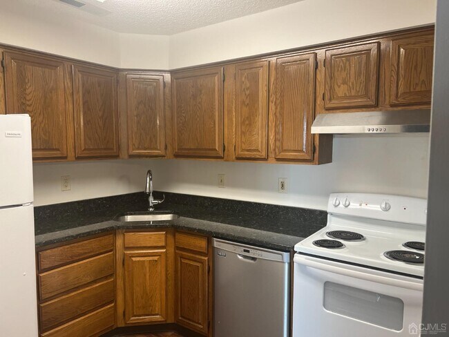 Building Photo - 1019 Ravens Crest Dr