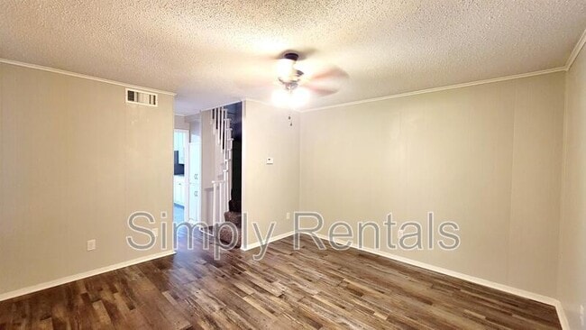 Building Photo - Bill Bradford Rd 400 - 5