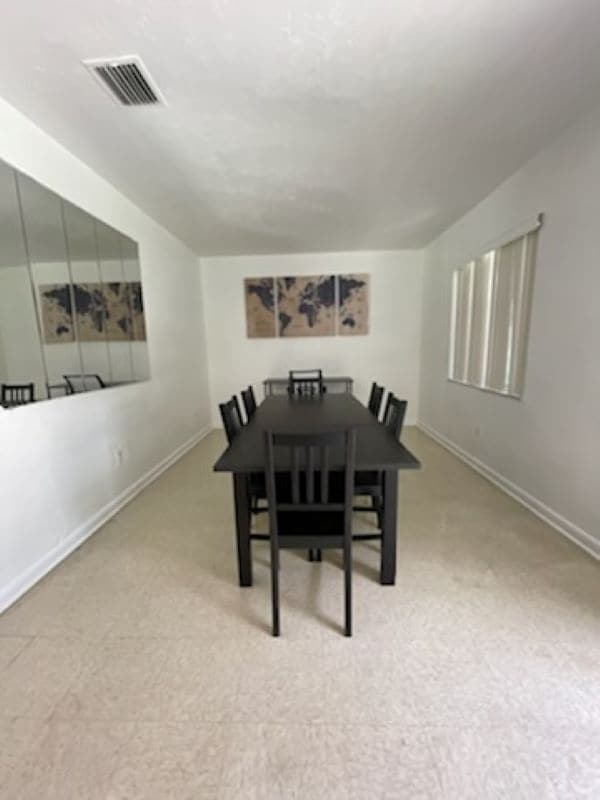 Building Photo - 3410 SE 22nd Ave