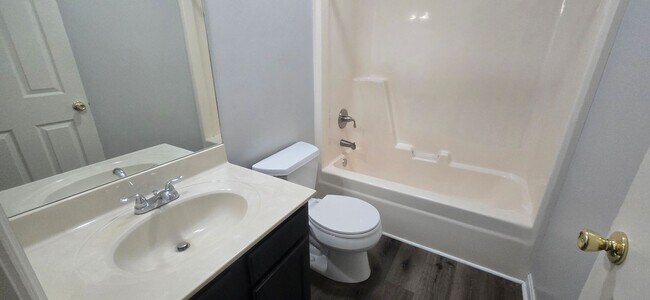 Building Photo - 3313 Fort Harrods Ct