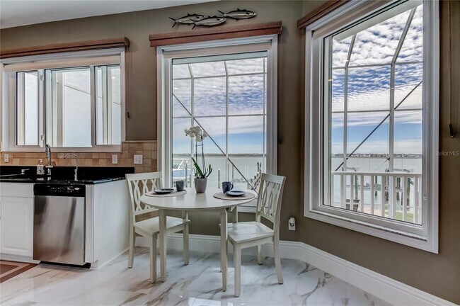 Building Photo - 218 Sand Key Estates Dr