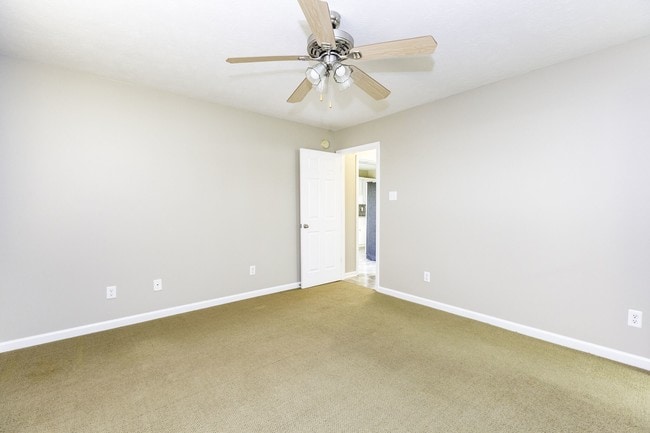 Building Photo - 17 Hillside Cove