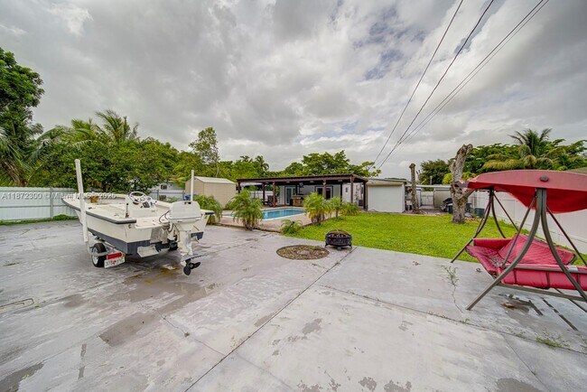 Building Photo - 1070 NW 132nd St