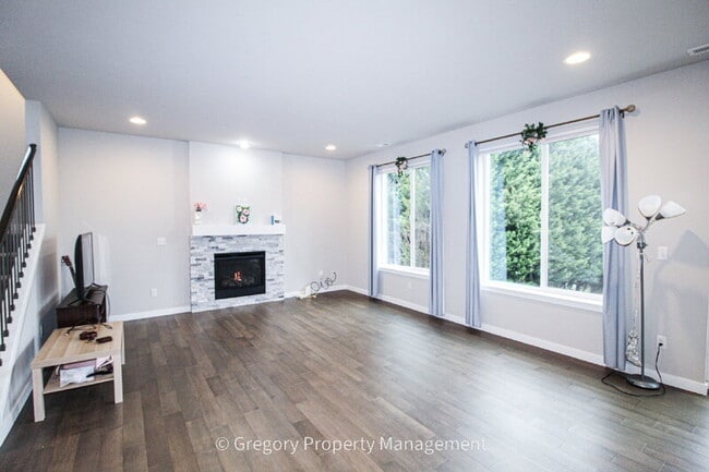 Building Photo - 19209 8th Ave W