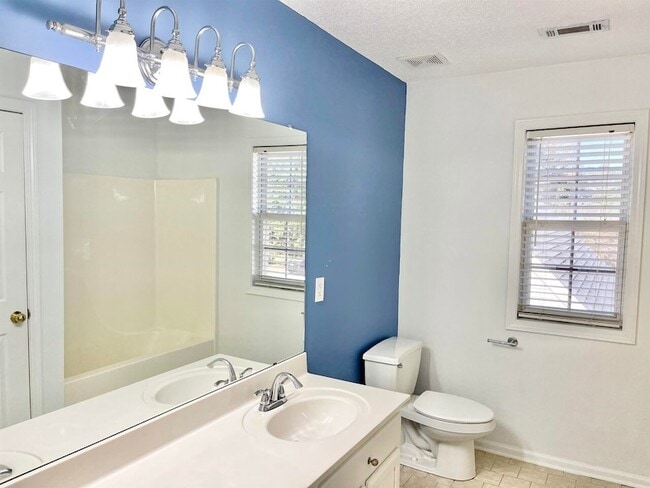 Building Photo - 172 Baldwin Ct