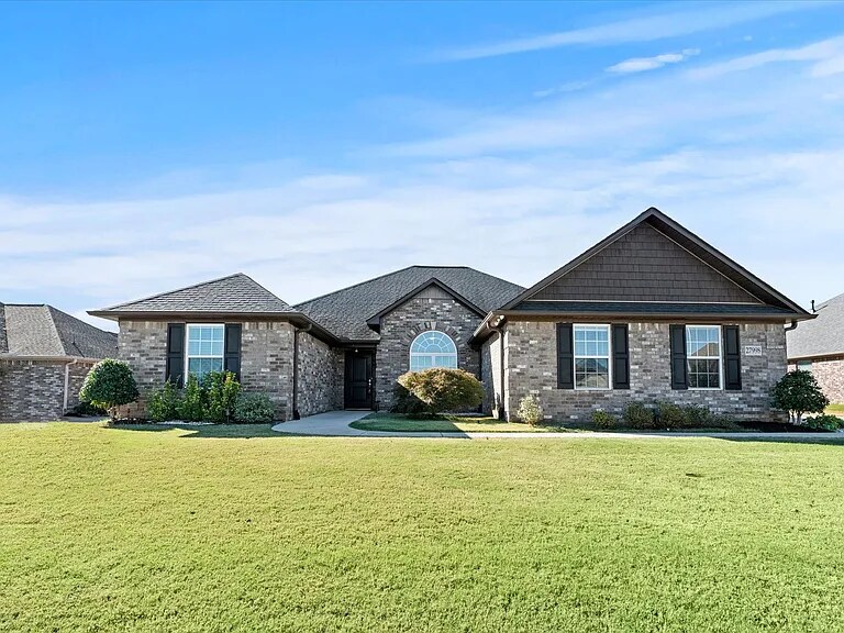 Building Photo - 27998 Cross Gate Dr