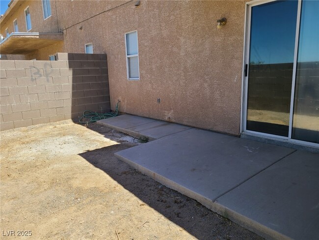 Building Photo - 1020 Pahrump Valley Blvd