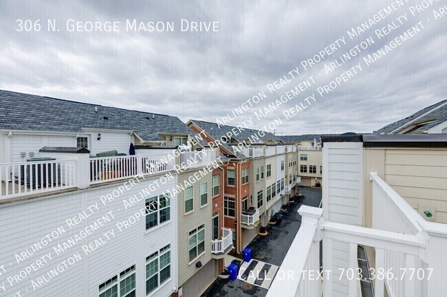Building Photo - 306 N George Mason Dr