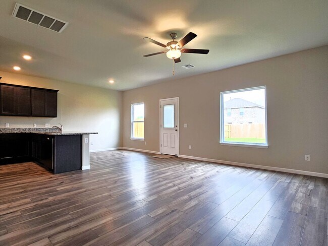 Building Photo - 1708 Amaranth Ln