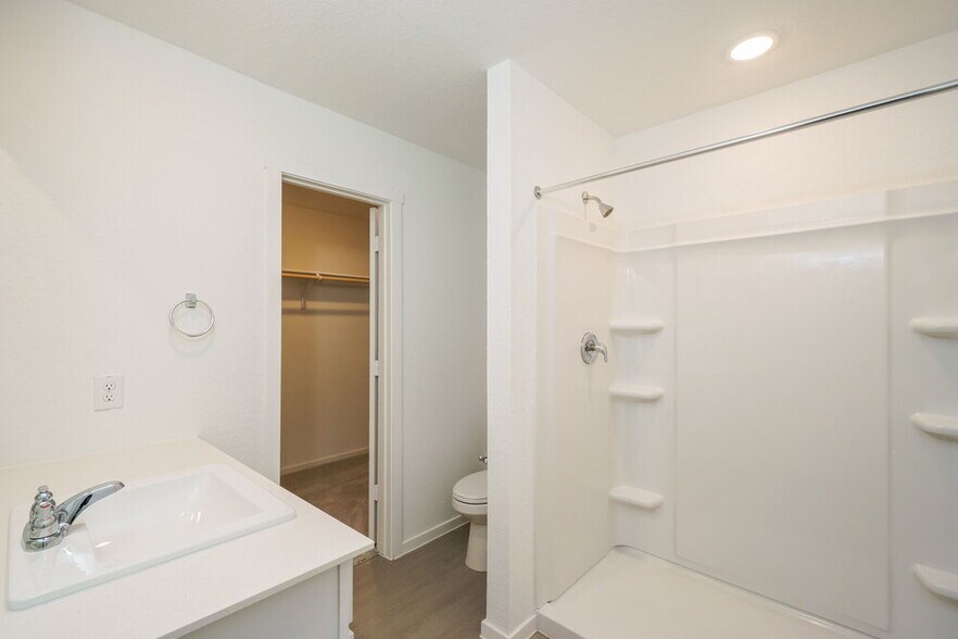 Building Photo - 1866 Musk Rose