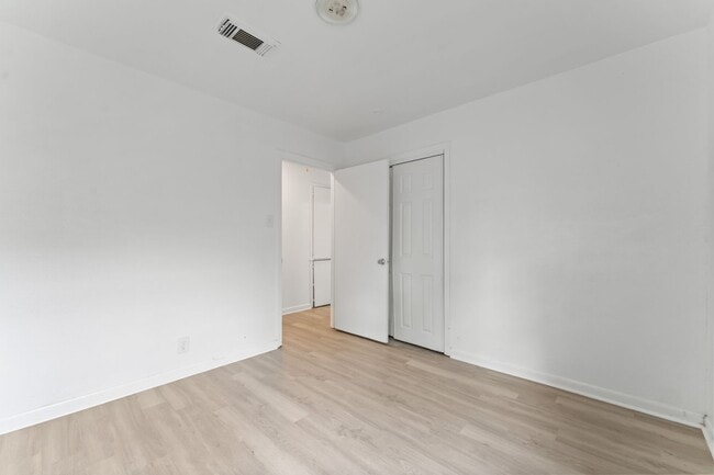 Building Photo - Welcome to a Home Full of Character and Comfort!