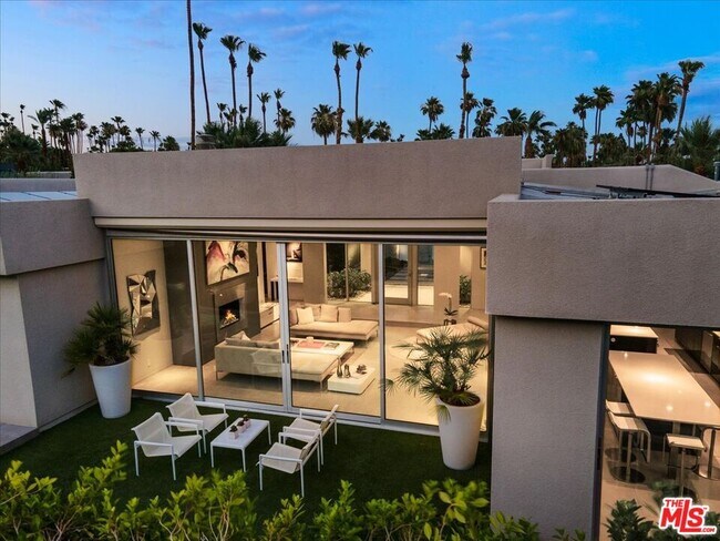 Building Photo - 1175 Los Robles Dr