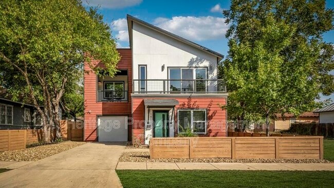 Building Photo - 1417 E Crockett St